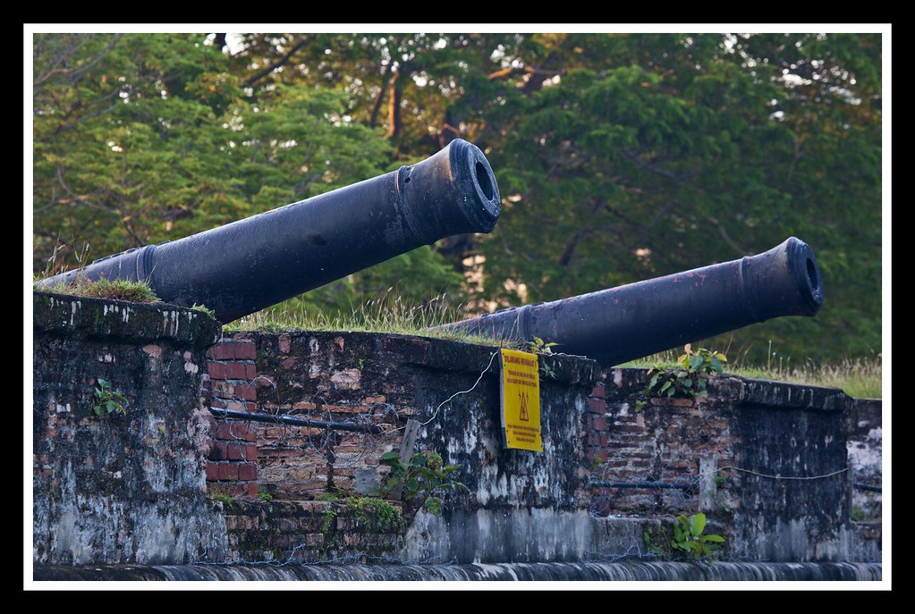 Canons protecting an old fort